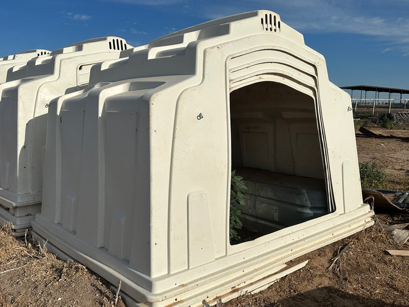 #DD2217 - Agriplastics Super Hutches - NM