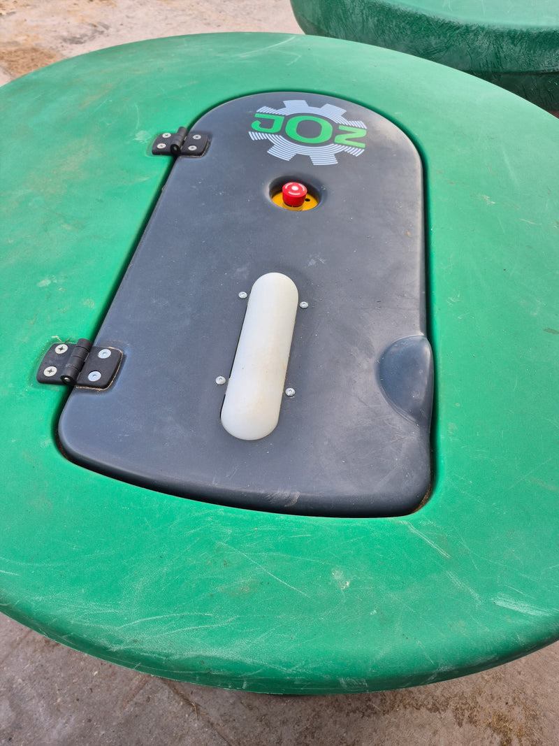 #DD2904 - Joz Moov 2.0 Feed Push Robots - WI