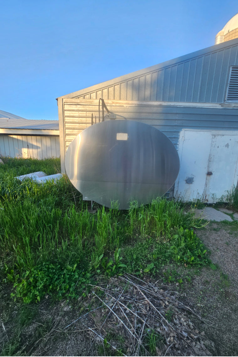 #DD2282 - Mueller 2,700 gallon Milk Tank with Cooling - MN