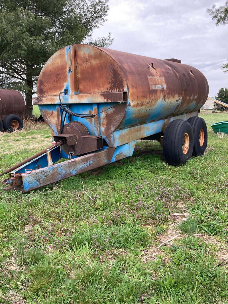 #DD2101  - Pair of Manure Wagons - TN