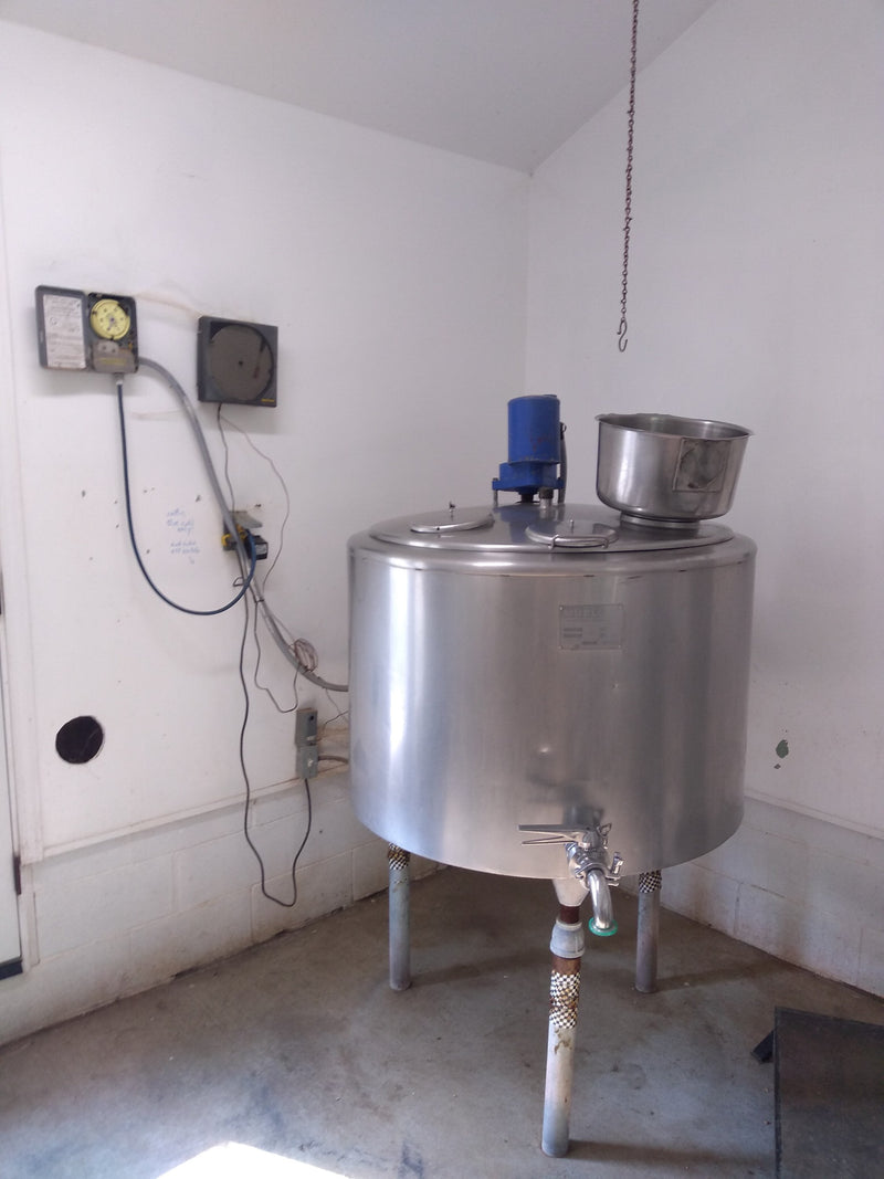 #DD2108 - Mueller 100 gallon milk tank w/ cooling - OR