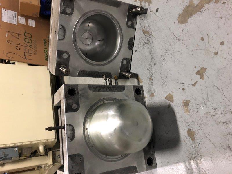 #DD2025 - 8" and 10" Plastic calf bucket molds