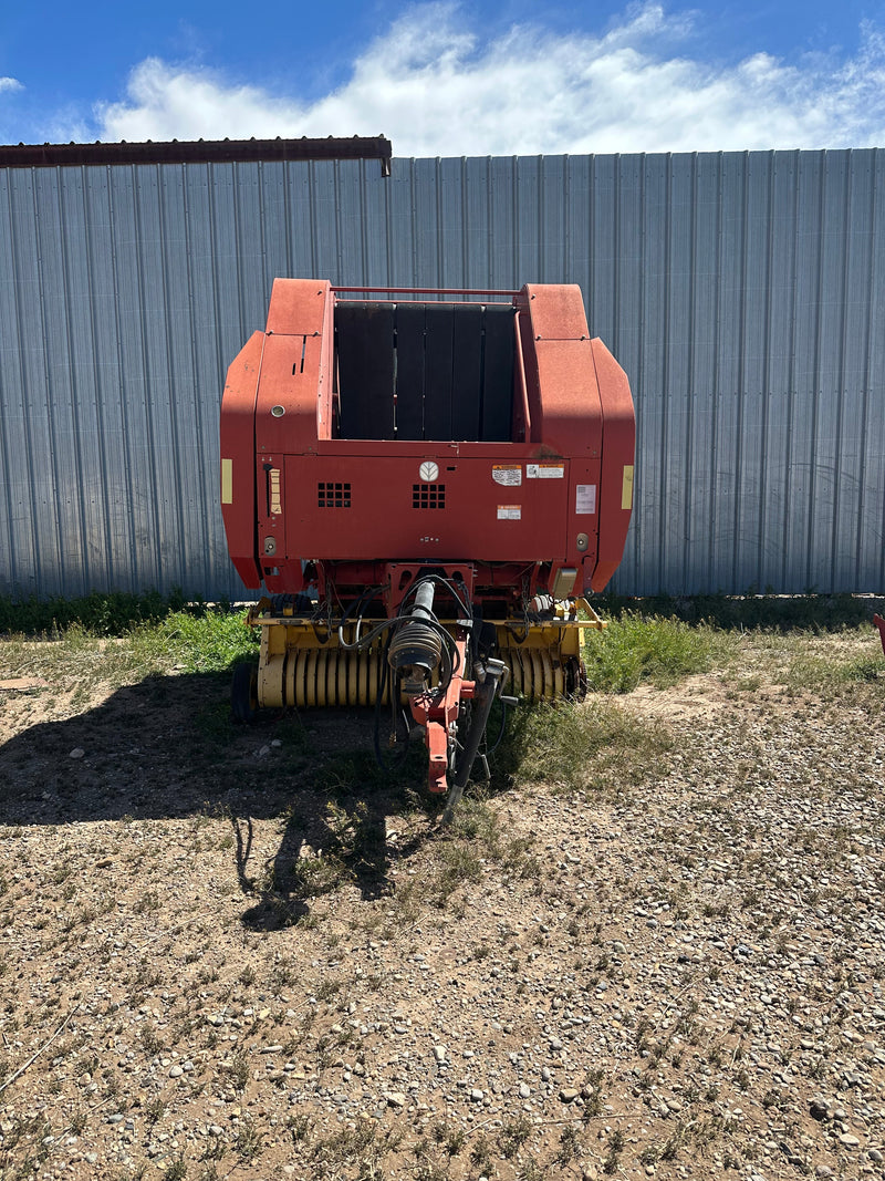 #DD2190 - BR750 New Holland Big Round Baler - NM
