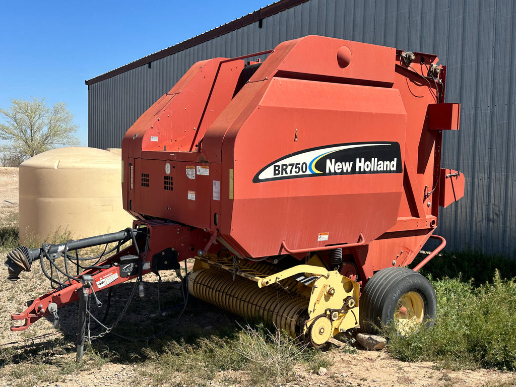 #DD2190 - BR750 New Holland Big Round Baler - NM